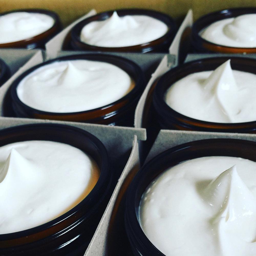 handmade-lavender-best-body-cream-non-toxic-skin-care-clean-skincare-natural-skincare-artizan-skincare